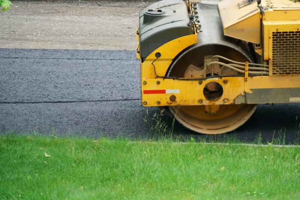 Best Professional Driveway Pavers  in Kingsburg, CA
